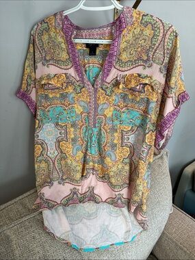 Daytrip Paisley V-Neck Tunic in Pink, Teal & Yellow from The Buckle
